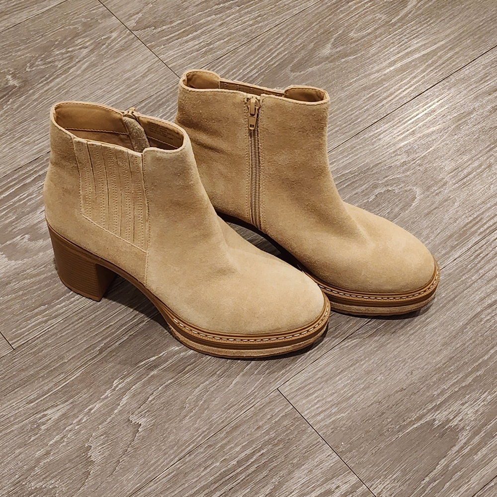 Steve Madden Sand Suede Block Heel Ankle Boots, 9 1/2 - Picture 2 of 10